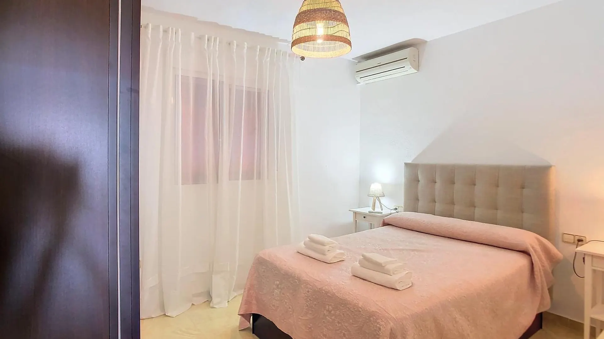 Apartamento De 3 Habitaciones פואנגירולה דירה