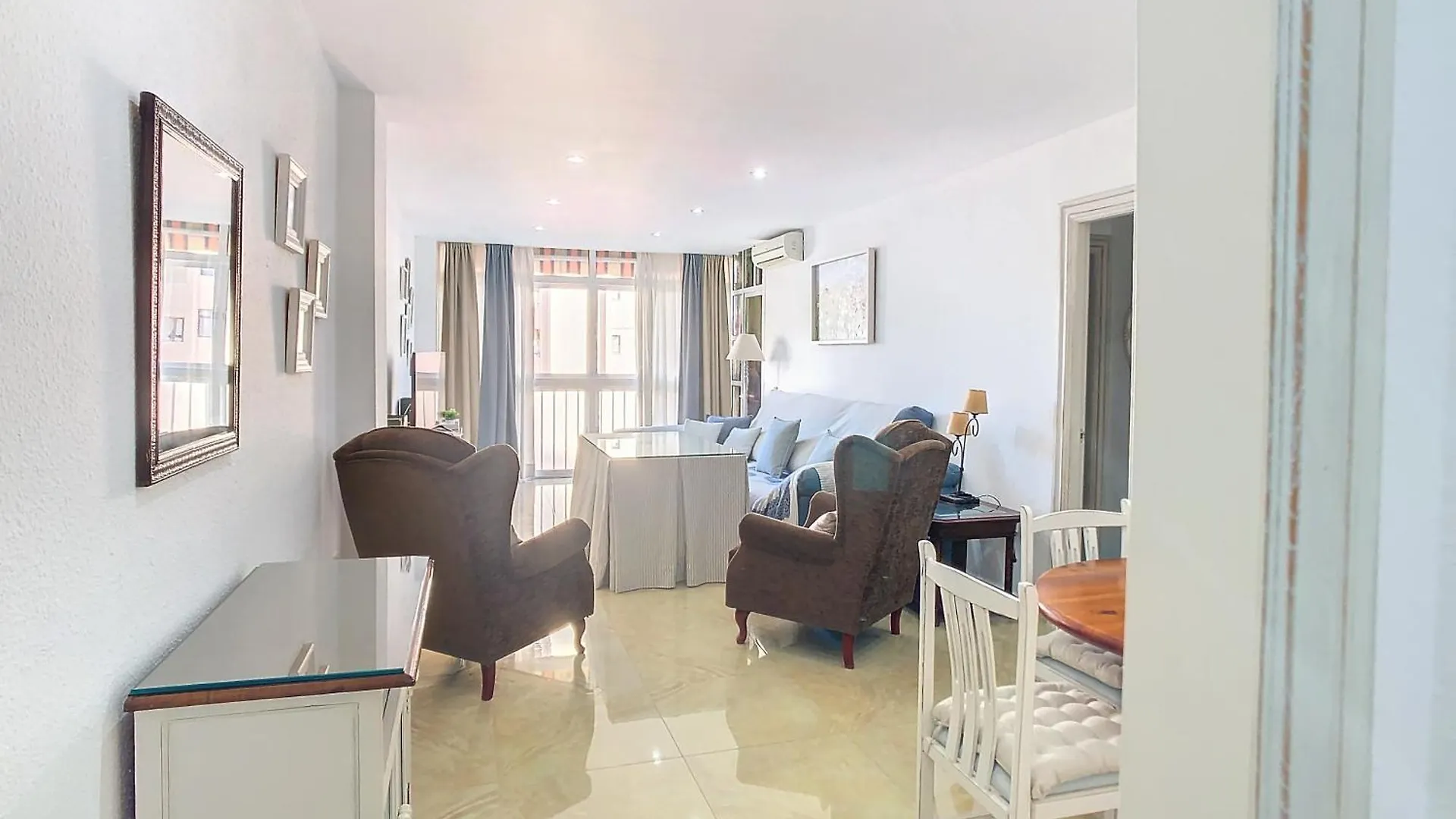 Apartamento De 3 Habitaciones פואנגירולה